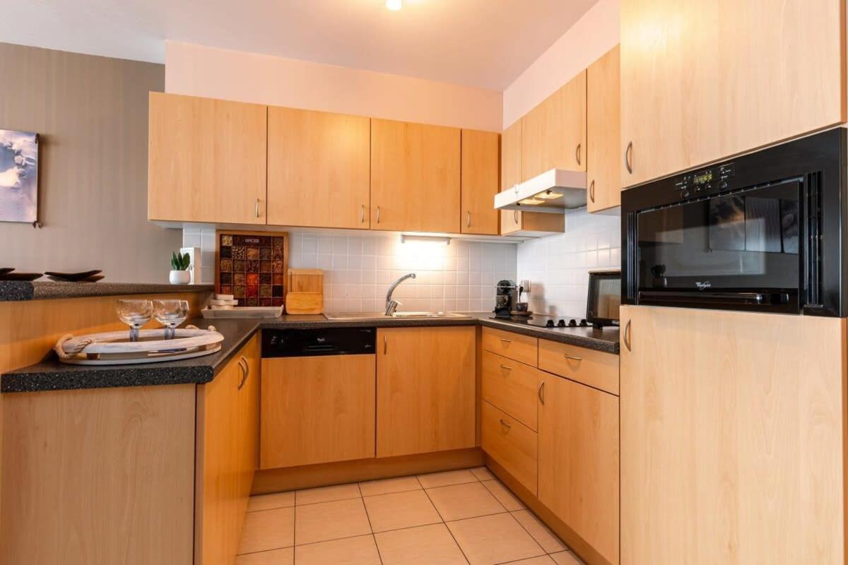 Huswell - Lovely Apartment With Lateral Sea View 米德尔克尔克 外观 照片